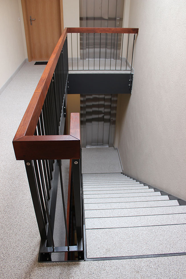 garde-corps escalier en bois et métal2