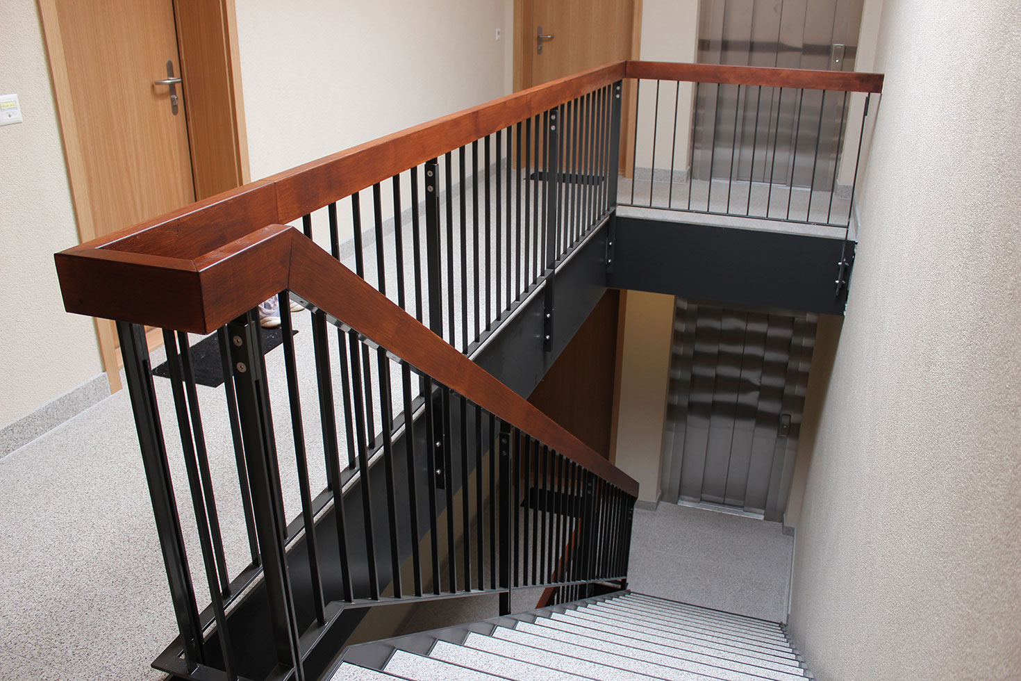 garde-corps escalier en bois et metal